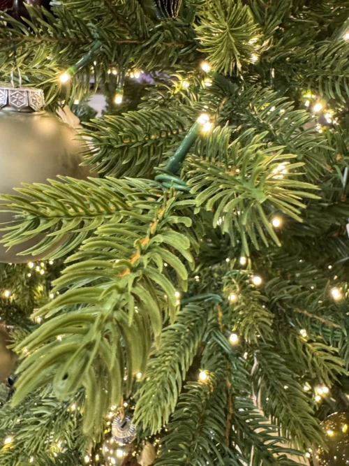 A Galloway 210 cm-es LED-es műfenyő