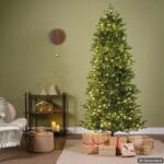 Slim műfenyő Greenland 210 cm LED világítással